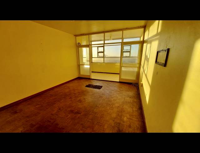 2 BEDROOM APARTMENT FOR SALE IN TOWNSEND ESTATE